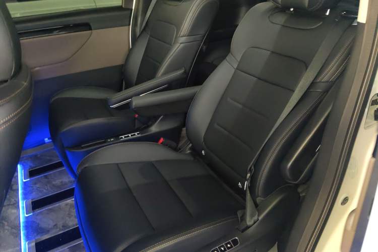 Used GAC Trumpchi Trumpchi E8 2024 Honor Series 2.0L Honor Edition
