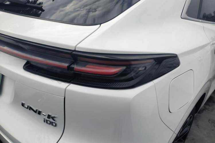 Used Changan UNI-K iDD 2022 Blue Whale iDD 130km 1.5T Prestige Model
