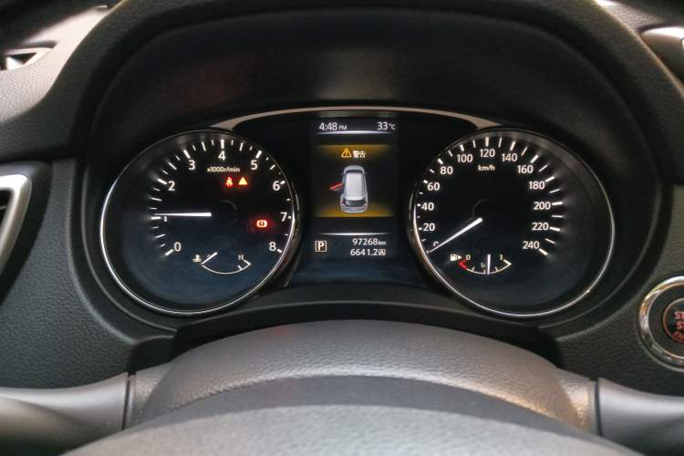 Used Nissan X-Trail 2015 2.5L CVT Leading MAX Edition 4WD
