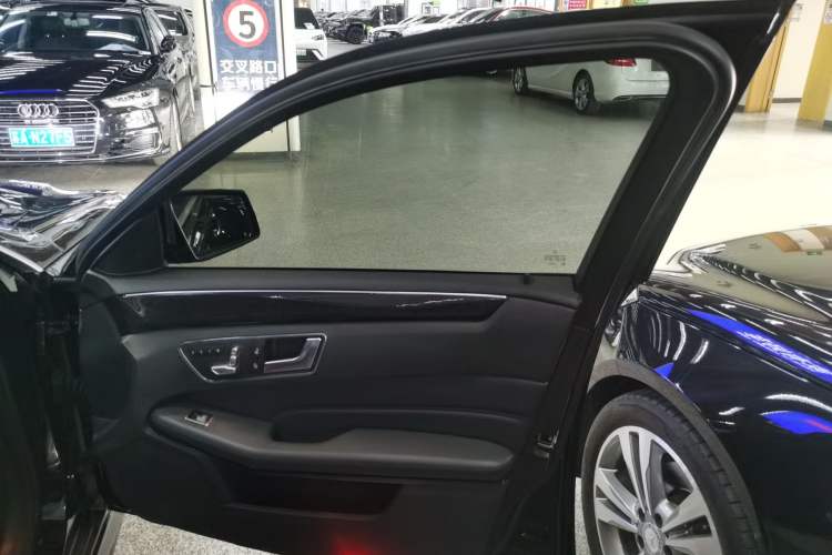 Used Mercedes-Benz E-Class 2015 Restyled E 260 L Sport Edition
