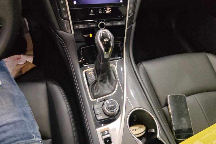 Used Infiniti Q50L 2018 2.0T Comfort Edition China V Standard
