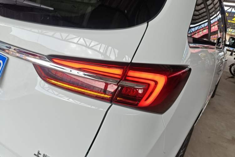 Used Buick GL8 2021 Land Cruiser Executive Class 652T Luxury Model
