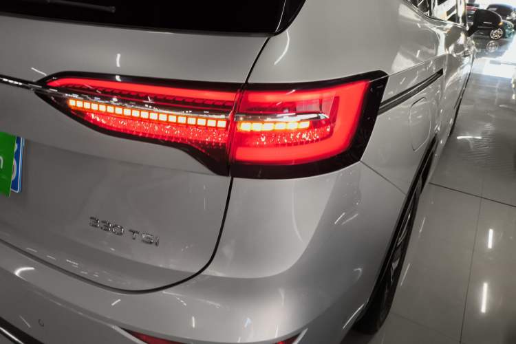 Used Volkswagen Viloran 2024 330TSI Luxury Edition
