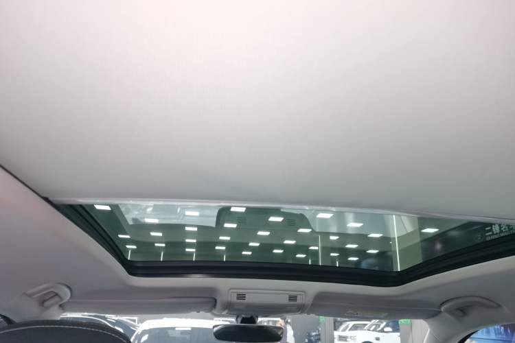 Used Volkswagen Tayron 2020 330TSI Two-Wheel Drive Luxury Smart Connectivity Version
