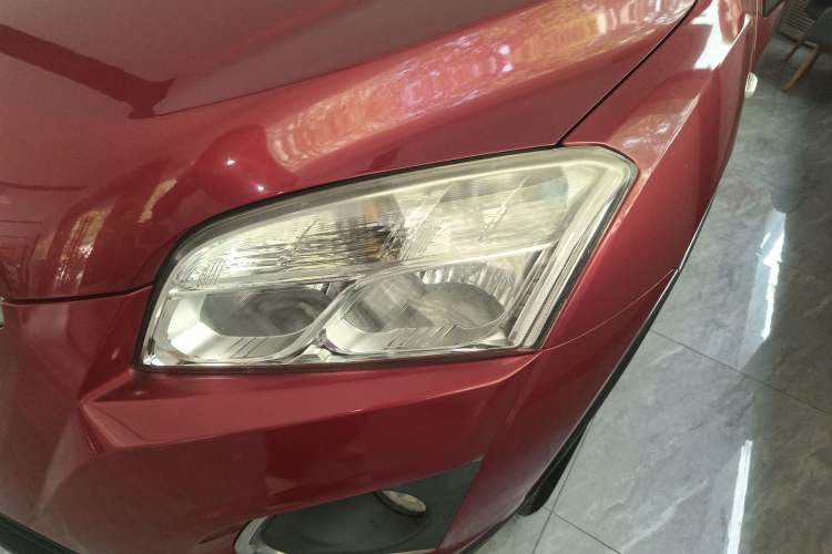 Used Chevrolet Trax 2016 1.4T Manual Two-Wheel Drive Comfort Version with Sunroof
