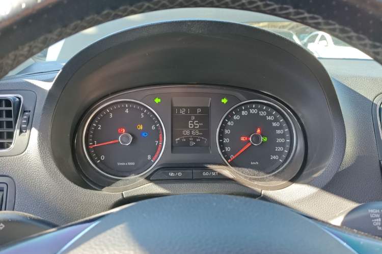 Used Volkswagen Polo 2014 1.6L Cross Polo Automatic