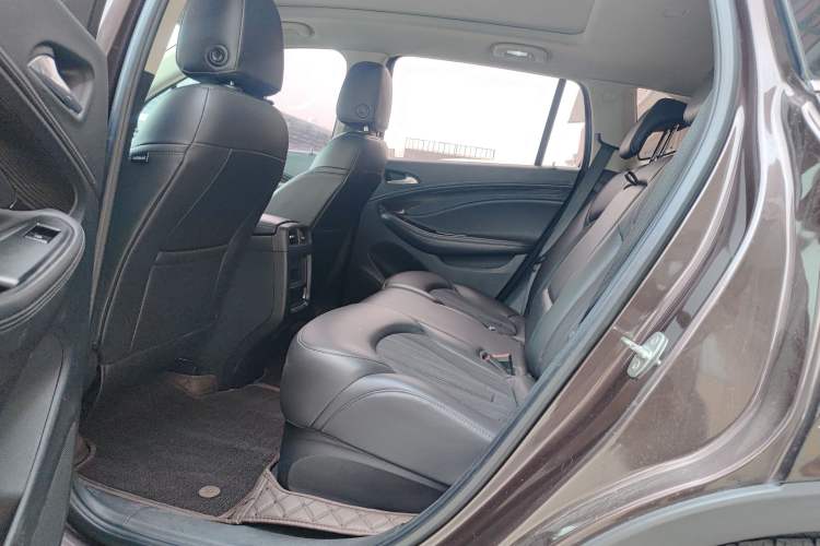 Used Buick Envision 2018 20T Two-Wheel-Drive Leading Model