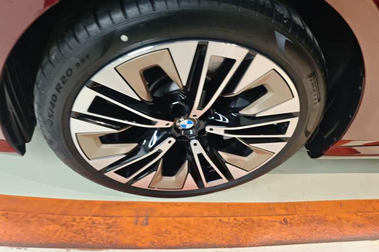 Used BMW 5 Series 2024 530Li Luxury Edition M Sport Package
