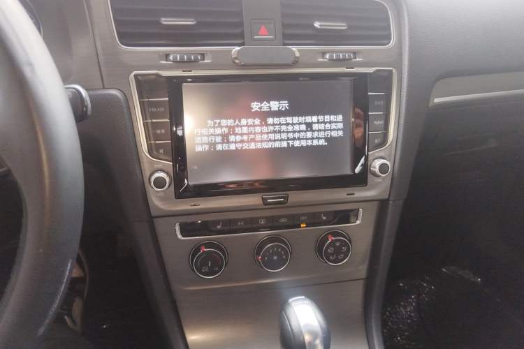 Used Volkswagen Golf 2015 1.4TSI Automatic Luxury Model
