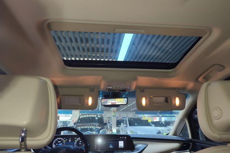 Used Buick GL8 2022 ES Landtrek 653T Luxury Edition
