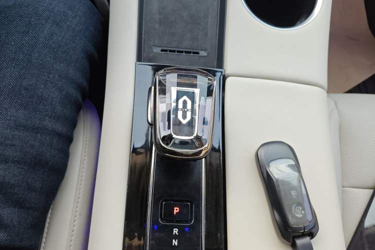 Used Hima AITO M5 2022 Extended-Range Four-Wheel Drive Flagship Edition
