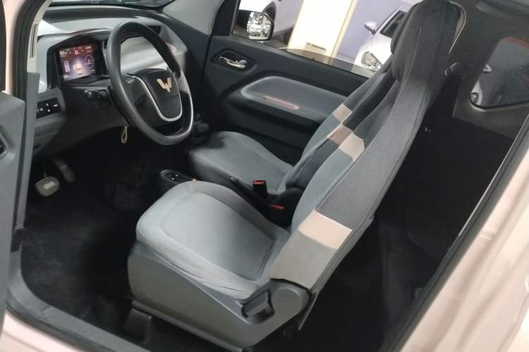 Used Wuling Hongguang MINIEV 2021 Macaron Fashion Edition Lithium-Ion Battery
