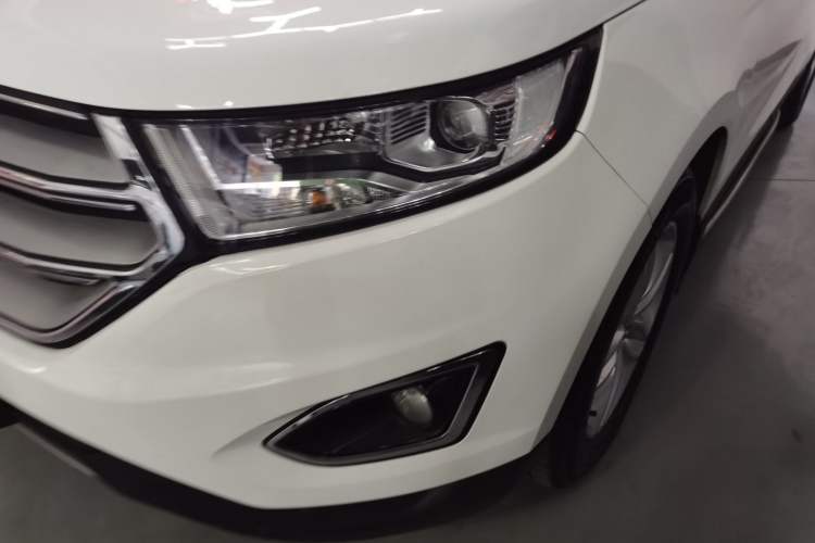 Used Ford Edge 2018 EcoBoost 245 Two-Wheel-Drive Platinum Edition 5 Seats