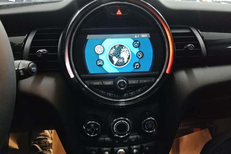 Used  MINI 2019 1.5T ONE PLUS
