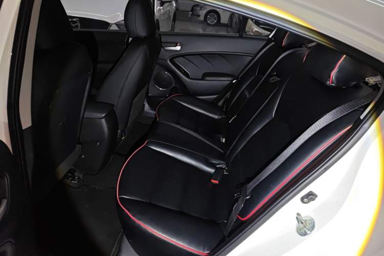 Used Kia K3 2016 1.6L Automatic GLS
