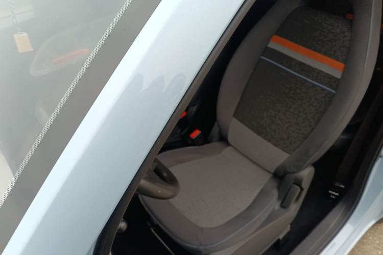 Used Wuling Hongguang MINIEV 2021 Macaron Premium Model – Lithium Iron Phosphate
