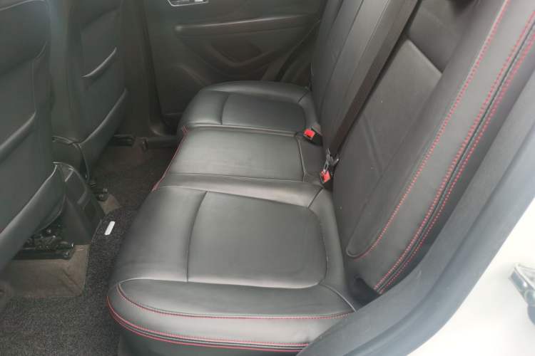 Used Buick Encore 2015 1.4T Automatic Two-Wheel Drive Urban Elite Version
