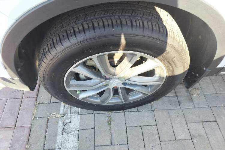 Used Geely Auto Emgrand X7 Sport 2018 1.8TD Automatic Two-Wheel Drive Smart Connect 4G Internet Edition