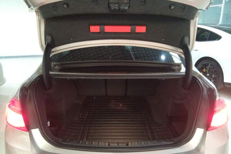 Used BMW 3 Series 2017 318Li Fashion Model