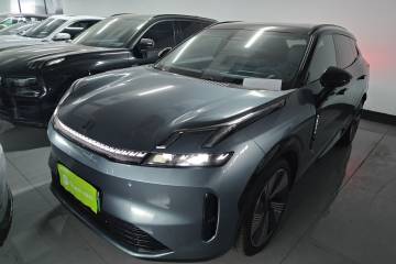 Used Lynk & Co 08 EM-P 2025 220 km All-Wheel-Drive Performance Halo