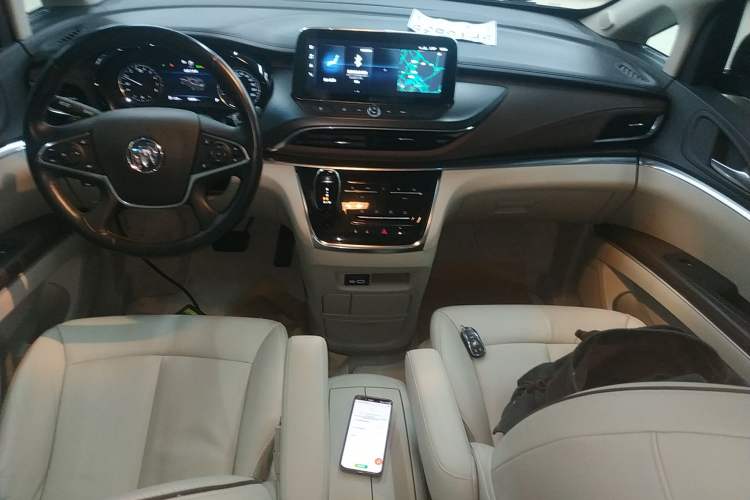 Used Buick GL8 2021 Land Cruiser Executive Class 652T Luxury Model
