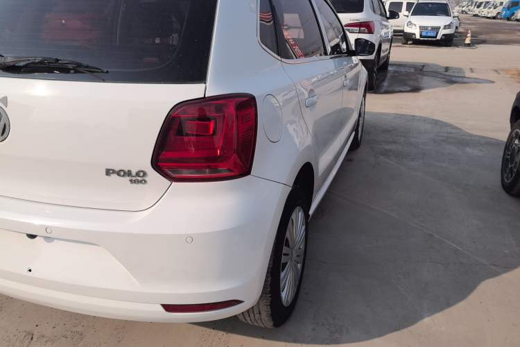 Used Volkswagen Polo 2016 1.6L Automatic Comfort Model
