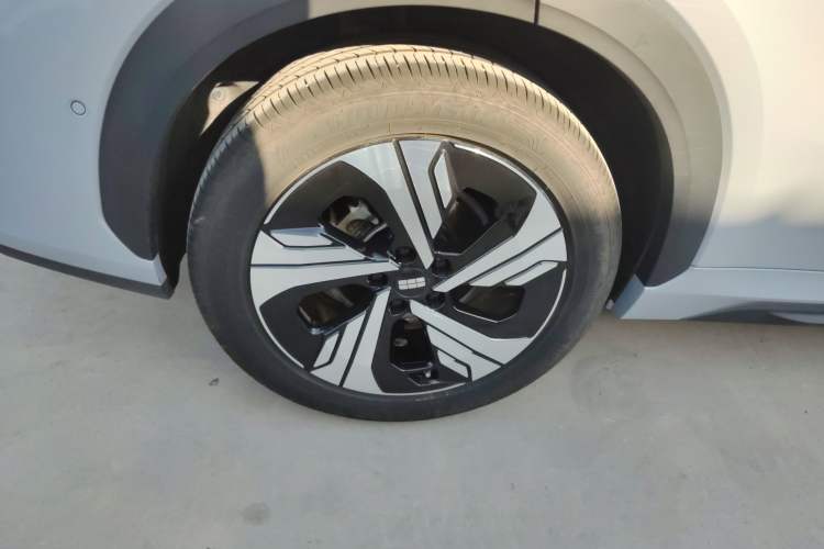 Used  E5 2024 530km Starship Edition
