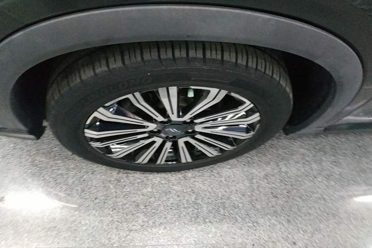 Used Oshan X5 2021 Revised Version 1.5T DCT Luxury Edition
