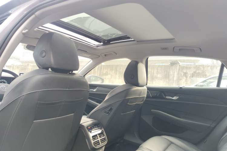 Used Volkswagen Passat 2025 Pro 380TSI Dragon Supreme Edition