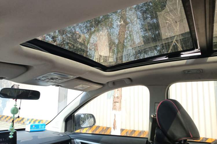 Used FORTHING Joyear X6 2017 Jingxiang Series 1.5T Manual Luxury Model
