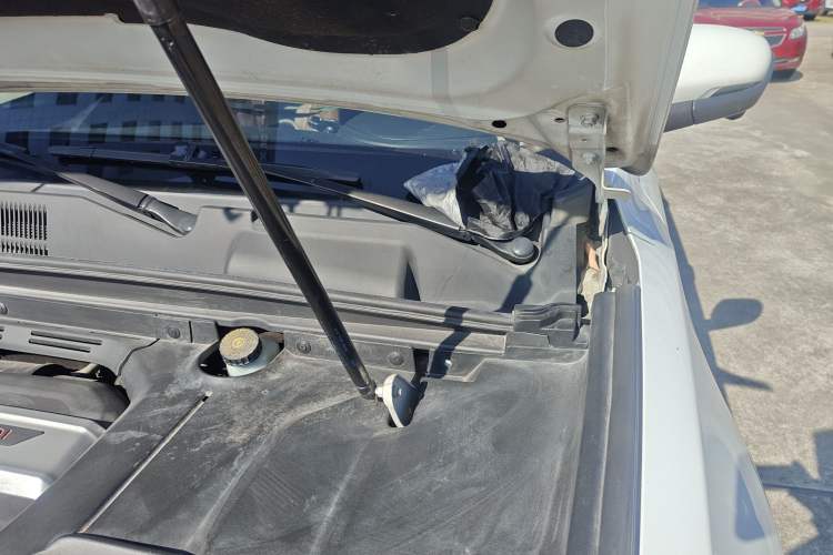 Used Geely Auto Emgrand X7 Sport 2016 1.8TD Automatic ZhiZun Version
