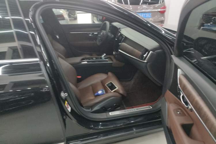 Used Volvo S90 2021 B5 Zhiyuan Luxury Edition
