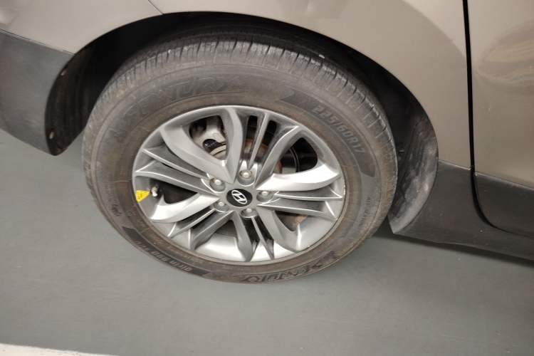 Used Hyundai ix35 2015 2.0L Automatic 2WD Smart Version China V Standard
