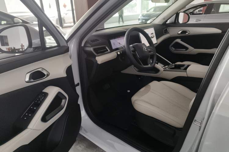 Used BYD Yuan UP 2025 Intelligent Driving Version 401 KM Dynamic Edition
