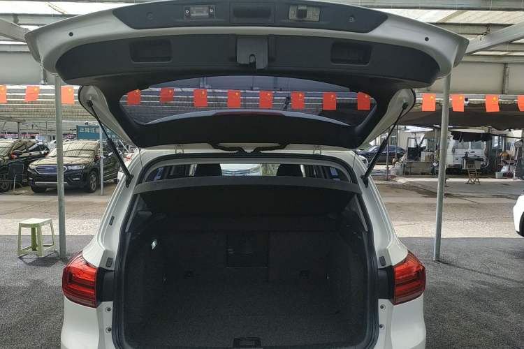 Used Volkswagen Tiguan 2016 280TSI Automatic Two-Wheel-Drive Silk Road Style Edition
