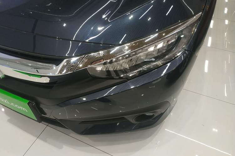 Used Honda Civic 2016 220TURBO CVT Prestige Edition
