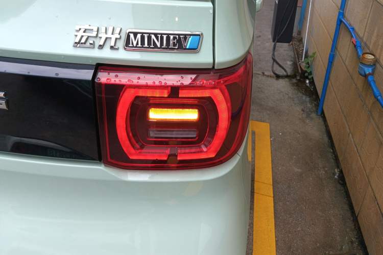 Used Wuling Hongguang MINIEV 2022 Macaron Premium Model – Lithium Iron Phosphate