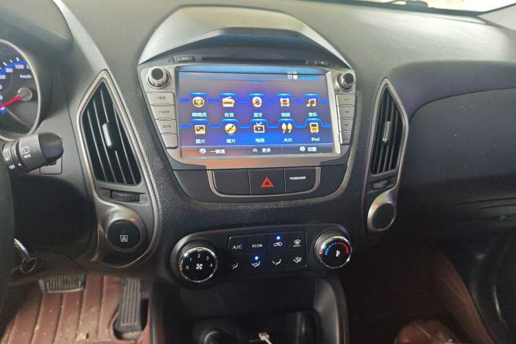 Used Hyundai ix35 2015 2.0L Automatic 2WD Comfort Edition China IV Standard
