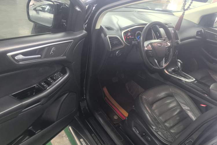 Used Ford Edge 2018 Facelifted EcoBoost 245 Two-Wheel-Drive Platinum Edition 5 Seats China V Emission Standard
