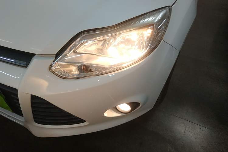 Used Ford Focus 2012 Sedan 1.6L Automatic Comfort Model