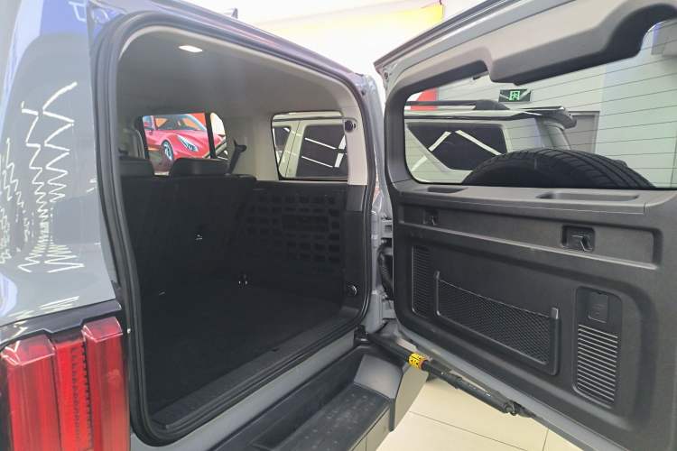 Used Tank 300 2023 City Edition 2.0T—Stylish as Ever