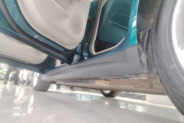 Used ORA Good Cat 2023 401 km Standard Range Luxury Version Lithium Iron Phosphate
