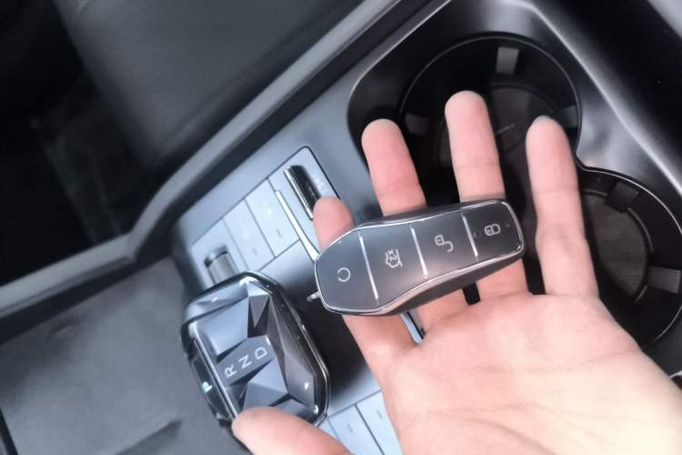 Used BYD Qin L 2025 DM-i Smart Drive 120KM Superior Model
