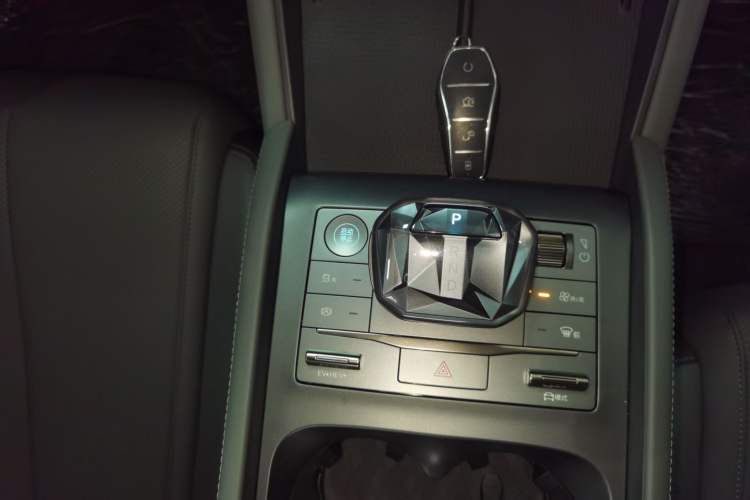 Used BYD Qin L 2024 DM-i 120KM Leading Model
