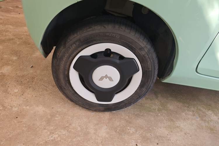 Used Wuling Hongguang MINIEV 2022 Macaron Premium Model – Lithium Iron Phosphate