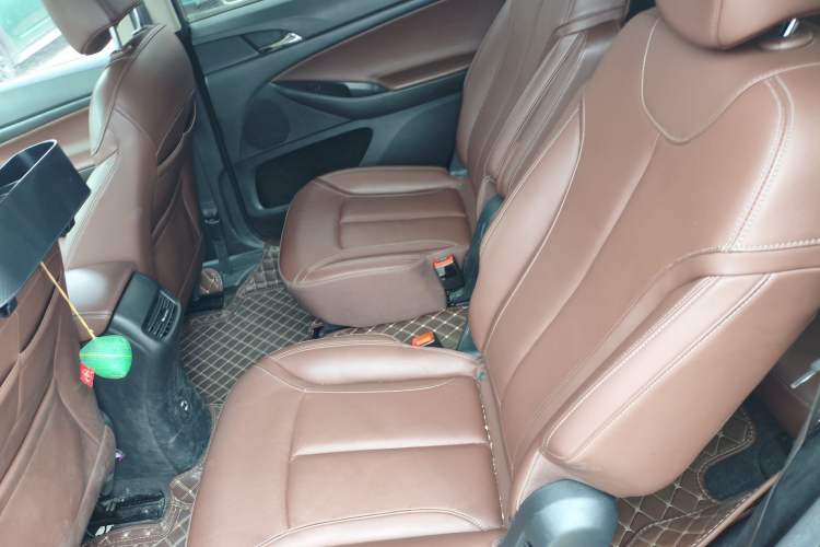 Used Buick GL6 2018 18T 6-Seater Prestige Model
