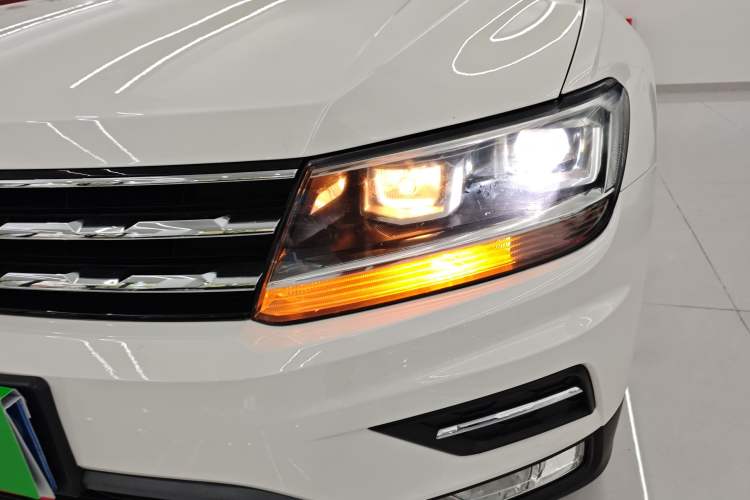 TDK.VehicleDetails.img