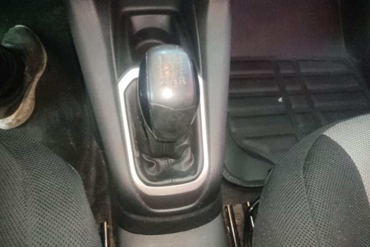 Used Peugeot 301 2014 1.6L Manual Comfort Edition
