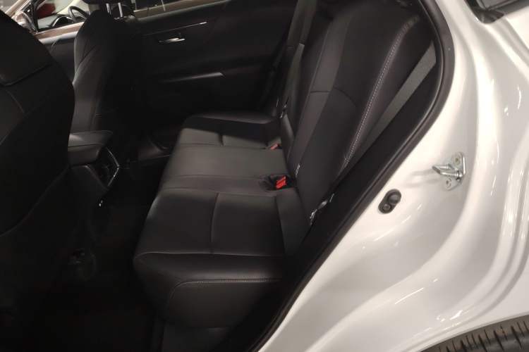 Used Toyota Venza 2023 2.0L CVT Two-Wheel Drive Luxury Edition
