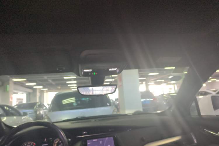 Used Cadillac XT4 2018 28T Two-Wheel Drive Leading Version